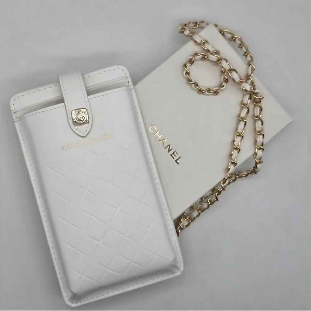 Chanel New Quilted White Phone & Card Holder Crossbody Gold Chain Strap GWP VIP - Picture 5 of 10